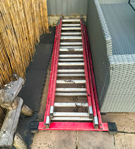 Aluminium extension ladder - extension,